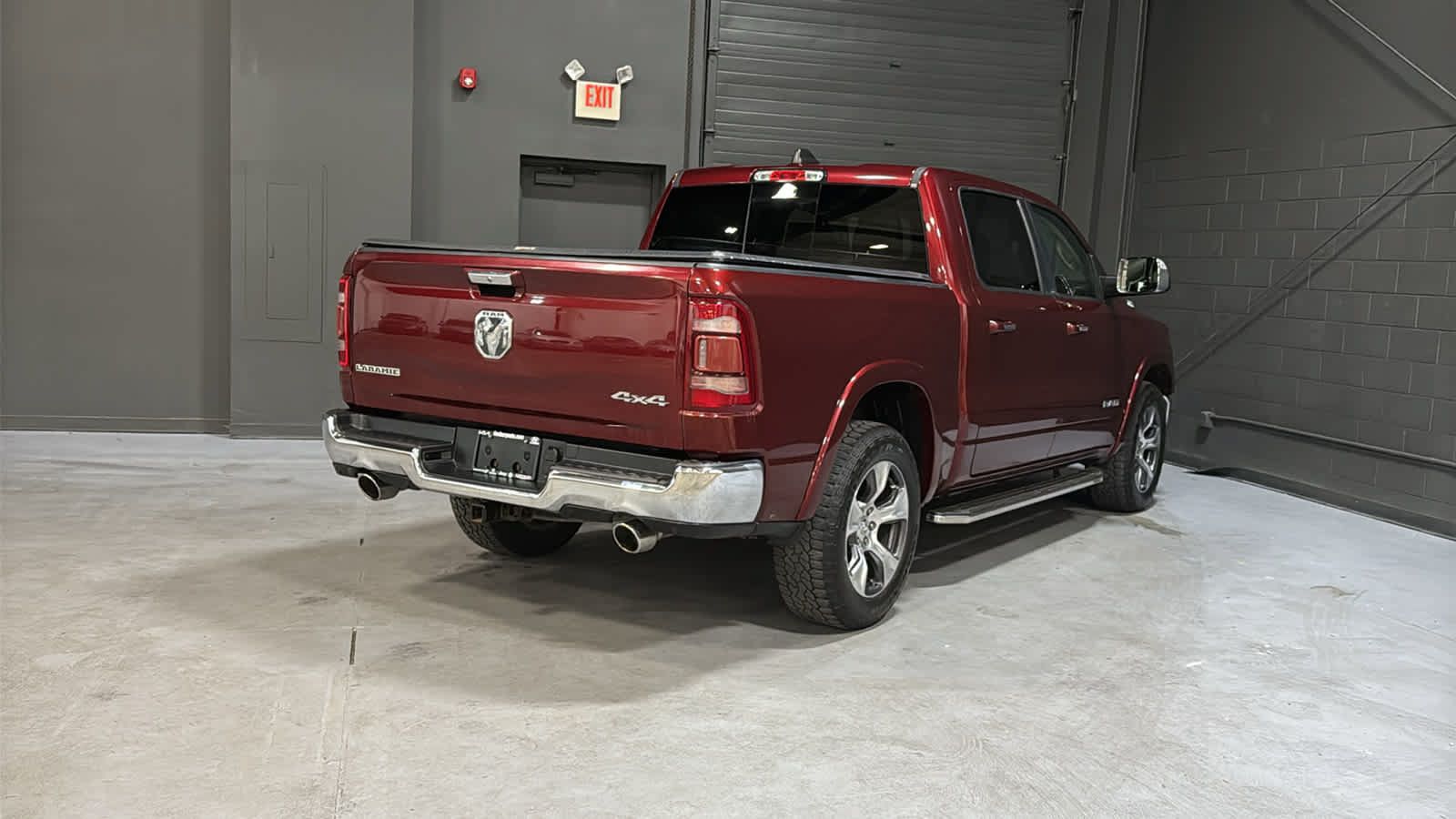 Used 2019 RAM 1500 Laramie AWD/4WD image 4