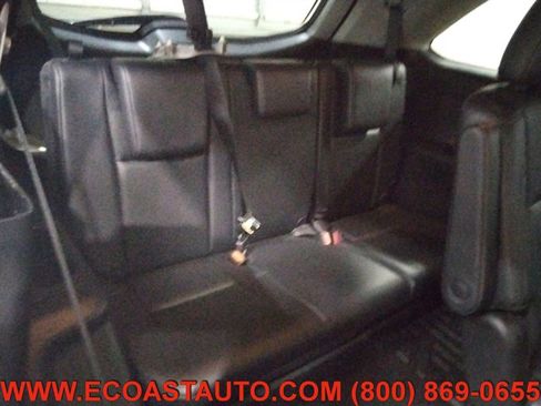 Used 2019 Toyota Highlander XLE AWD/4WD image 17