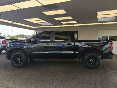 Used 2021 Chevrolet Silverado 1500 LT Trail Boss w/ Convenience Package II AWD/4WD image 9