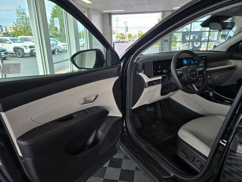 Used 2025 Hyundai Tucson SEL AWD/4WD image 18