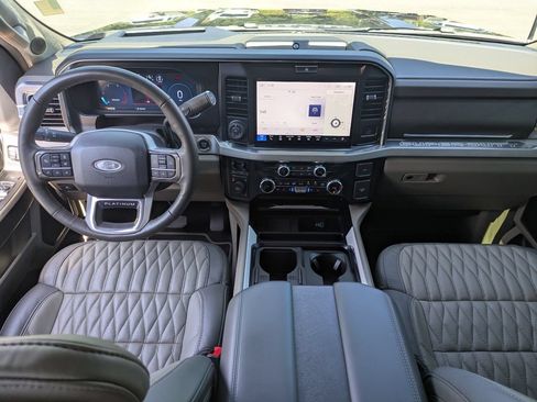 Used 2026 Ford F250 Platinum w/ Platinum Plus Package AWD/4WD image 17