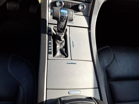 Used 2012 Ford Taurus SEL image 16