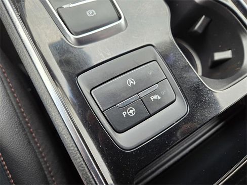 Used 2020 Ford Edge Titanium w/ Equipment Group 301A image 26