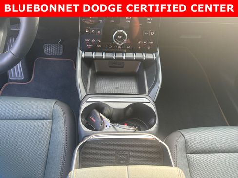 Used 2026 GMC Terrain AT4 AWD/4WD image 18