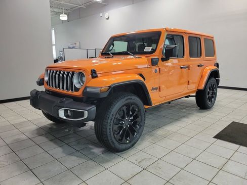 New 2025 Jeep Wrangler Unlimited Sahara w/ Safety Group image 3