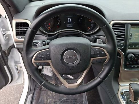 Used 2017 Jeep Grand Cherokee Limited image 20