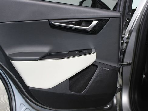 Used 2023 Kia EV6 GT-Line w/ GT-Line Suede Seat Package image 31