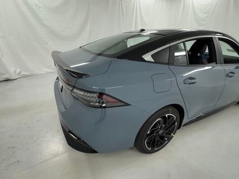 New 2026 Nissan Sentra SR FWD image 3