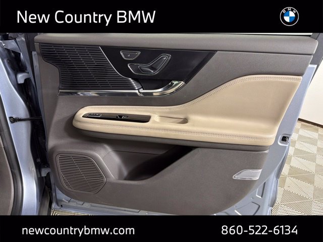 Used 2022 Lincoln Corsair AWD w/ Premium Package image 18