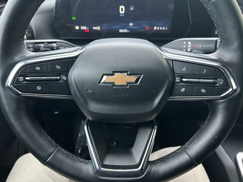 Used 2025 Chevrolet Equinox LT image 23