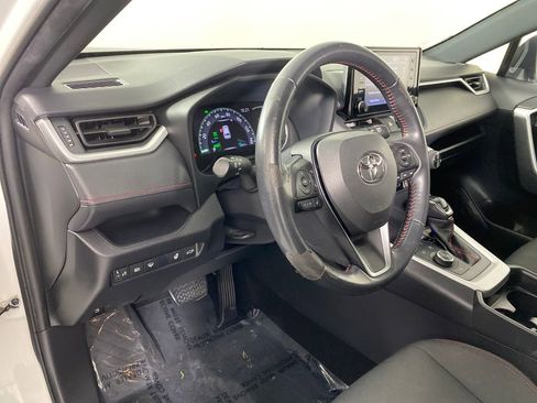 Certified 2021 Toyota RAV4 SE image 11