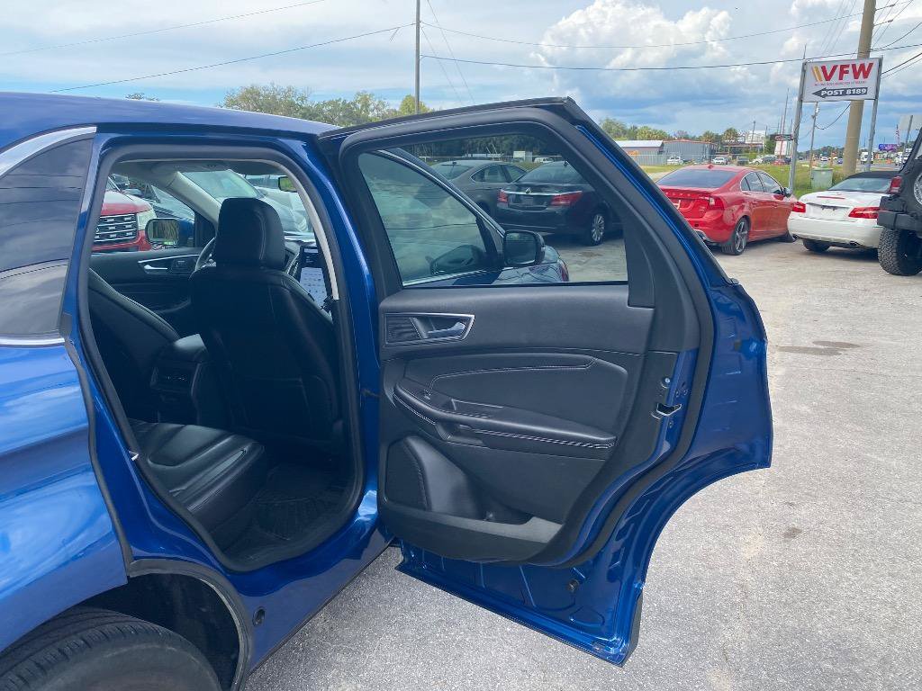 Used 2022 Ford Edge Titanium w/ Equipment Group 301A AWD/4WD image 19