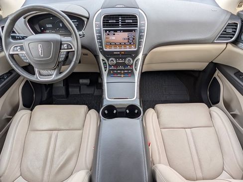 Used 2019 Lincoln Nautilus Reserve image 5