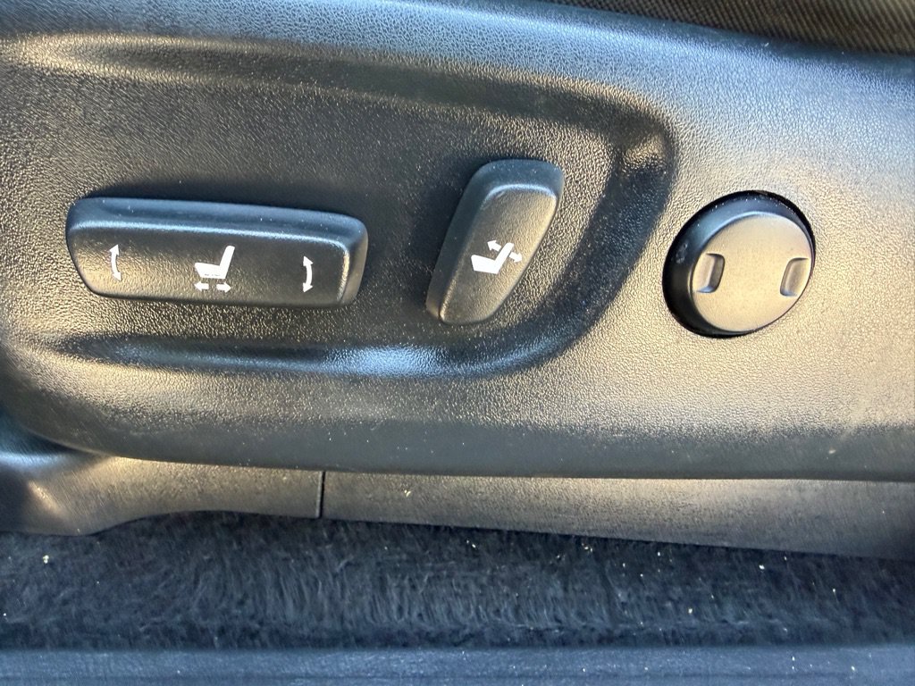 Used 2017 Toyota 4Runner SR5 AWD/4WD image 19