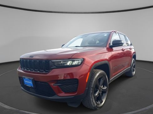 Used 2022 Jeep Grand Cherokee Altitude image 2