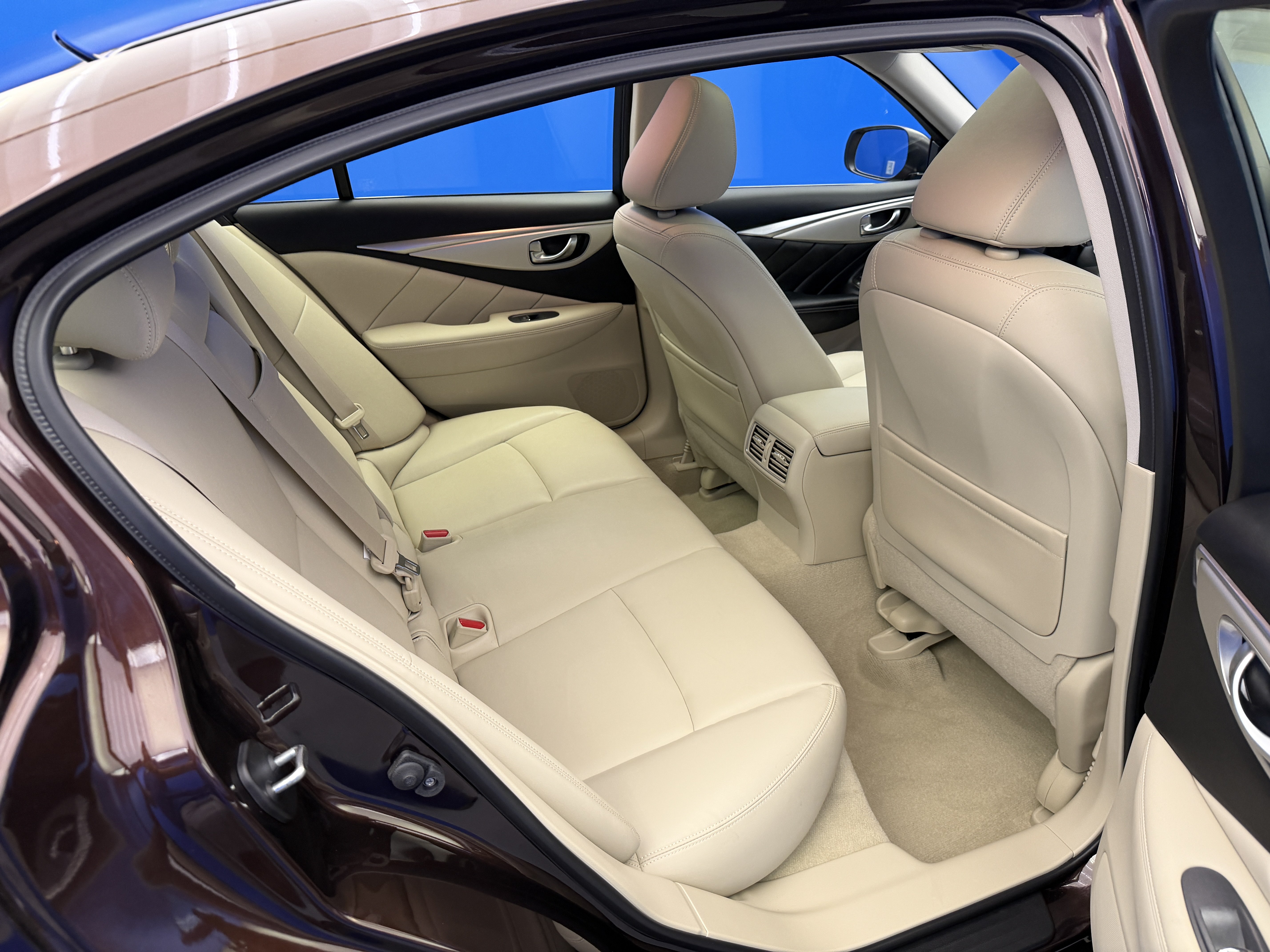 Used 2019 INFINITI Q50 Luxe w/ Essential Package (3.0T Luxe) AWD/4WD image 26