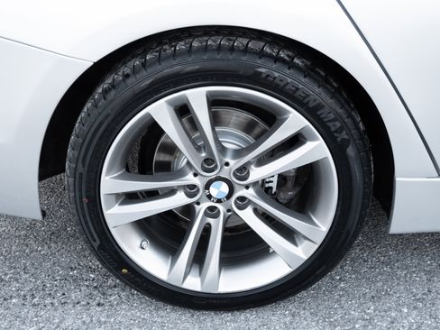 Used 2017 BMW 330i xDrive 330i xDrive Sedan image 34