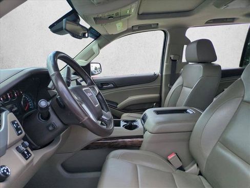 Used 2018 GMC Yukon XL SLT w/ Open Road Package RWD image 16