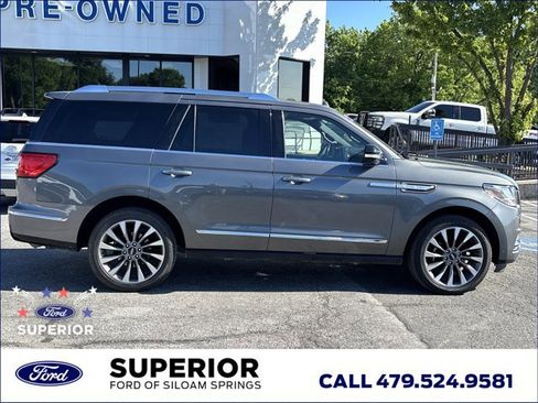 Used 2021 Lincoln Navigator Reserve AWD/4WD image 2