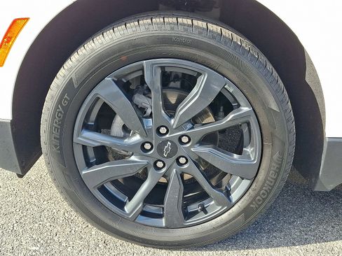 Used 2023 Chevrolet Equinox RS image 9