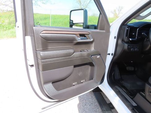 Certified 2024 Chevrolet Silverado 1500 RST w/ Convenience Package II AWD/4WD image 29