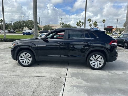 Used 2021 Volkswagen Atlas Cross Sport SE w/ Panoramic Sunroof Package image 13