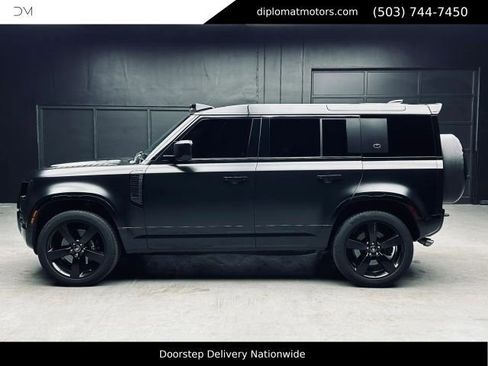 Used 2022 Land Rover Defender 110 V8 AWD/4WD image 4
