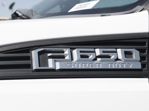 Used 2019 Ford F650 2WD Regular Cab Super Duty image 52