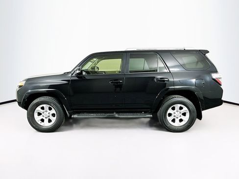 Used 2018 Toyota 4Runner SR5 Premium image 4