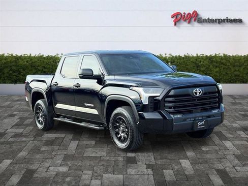 Used 2025 Toyota Tundra SR5 AWD/4WD image 6
