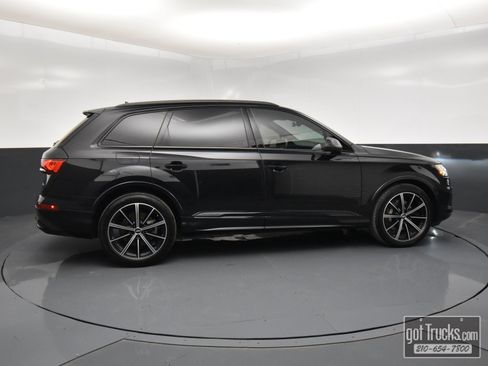 Used 2020 Audi Q7 3.0T Prestige w/ Prestige Package image 46