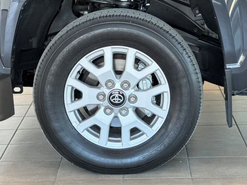 Certified 2024 Toyota Tacoma SR5 AWD/4WD image 25