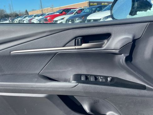 Used 2025 Toyota Camry SE image 18