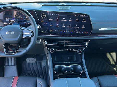 New 2026 Chevrolet Traverse RS w/ LPO, Floor Liner Package image 17