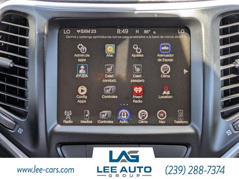 Used 2016 Jeep Cherokee Limited w/ Luxury Group FWD image 16