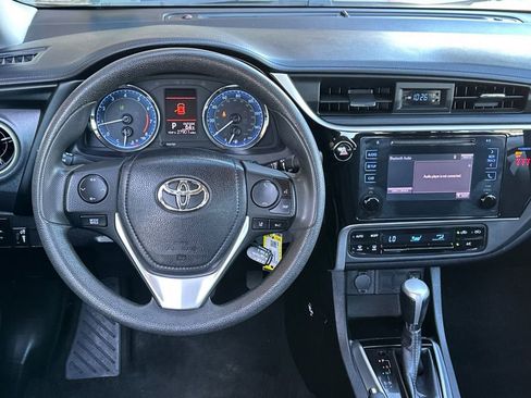 Used 2019 Toyota Corolla LE FWD image 14