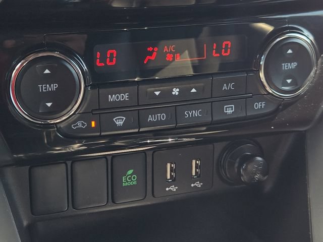 Used 2025 Mitsubishi Eclipse Cross AWD image 29