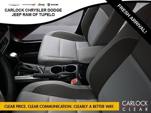 Used 2018 Toyota Corolla L image 18