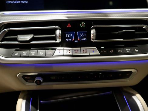 Used 2022 BMW X6 xDrive40i w/ Executive Package AWD/4WD image 37