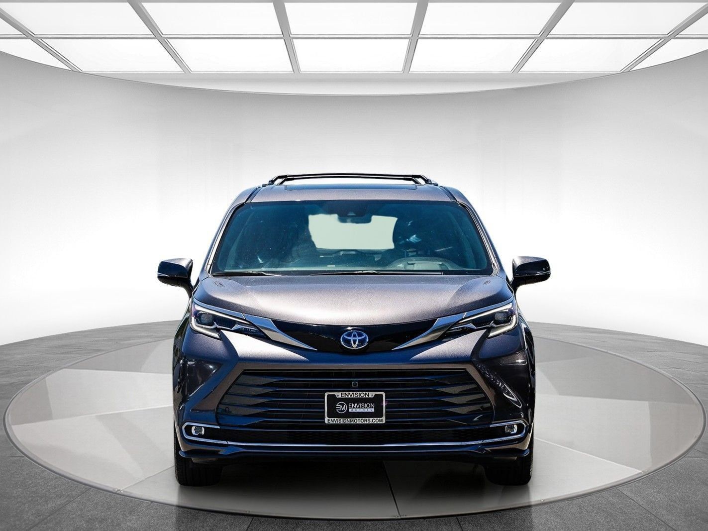 Used 2024 Toyota Sienna Platinum FWD image 7