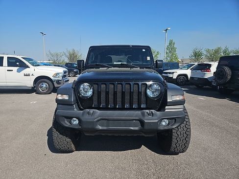 Used 2020 Jeep Wrangler Unlimited Sport S image 2