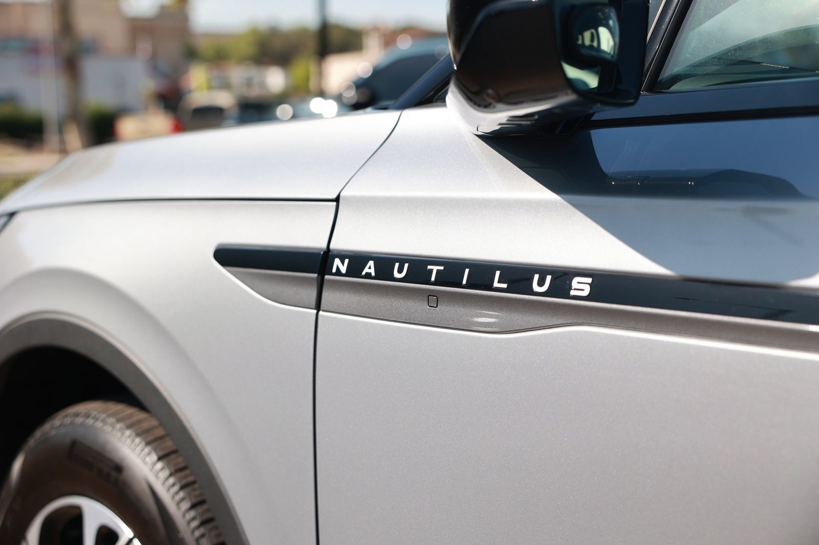 Used 2024 Lincoln Nautilus Premier w/ Jet Appearance Package AWD/4WD image 18