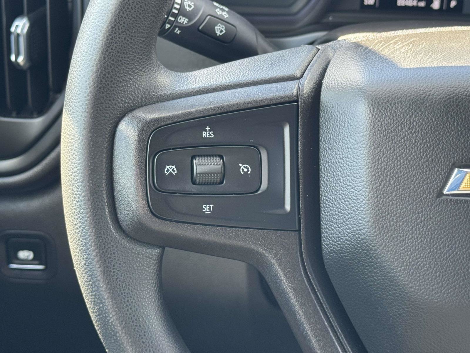 Used 2020 Chevrolet Silverado 1500 Custom w/ Custom Value Package AWD/4WD image 6