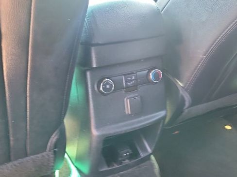 Used 2016 Ford Explorer XLT w/ Equipment Group 202A AWD/4WD image 13