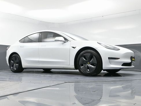 Used 2019 Tesla Model 3 Mid Range image 52