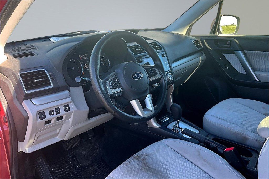 Used 2017 Subaru Forester 2.5i Premium AWD/4WD image 17