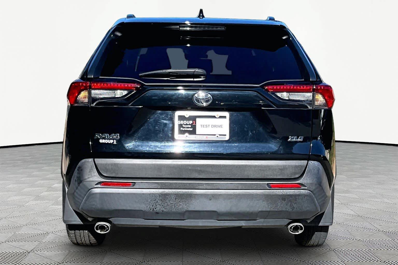 Certified 2022 Toyota RAV4 XLE FWD image 5