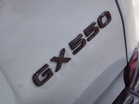 Used 2024 Lexus GX 550 w/ Accessory Package (Z1) image 25