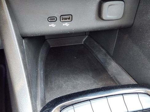 Used 2024 Buick Encore GX Preferred FWD image 16