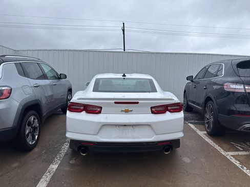 Used 2021 Chevrolet Camaro LT image 5